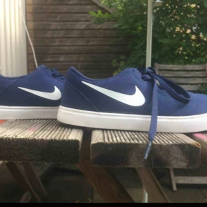  - Använda fåtal gånger, dom är lite för stora för mig. Köpte i somras :) 