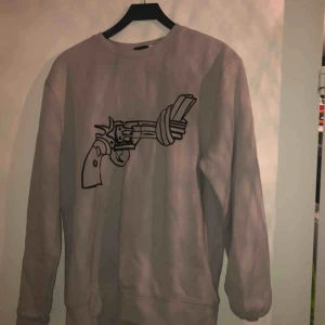  - Långärmad kofta isch från h&M, storlek L, 70 kr + frakt 🌸