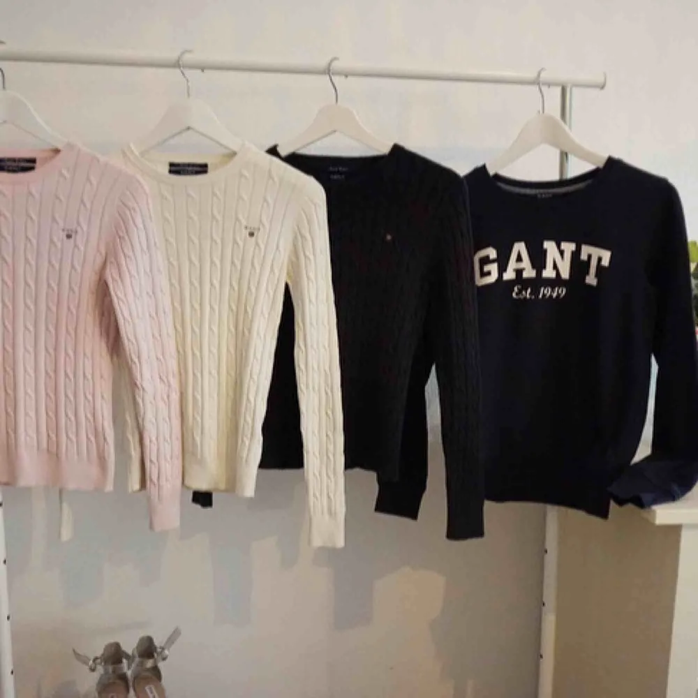 Säljer mina fina Gant Tröjor som är i toppen skick! 300:- kr styck eller alla för 1000:- kr Storlekar S-XS 🤗. Tröjor & Koftor.