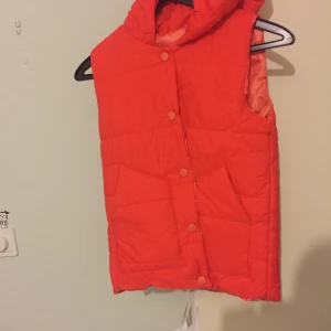  - Tunn jacka
Helt nytt