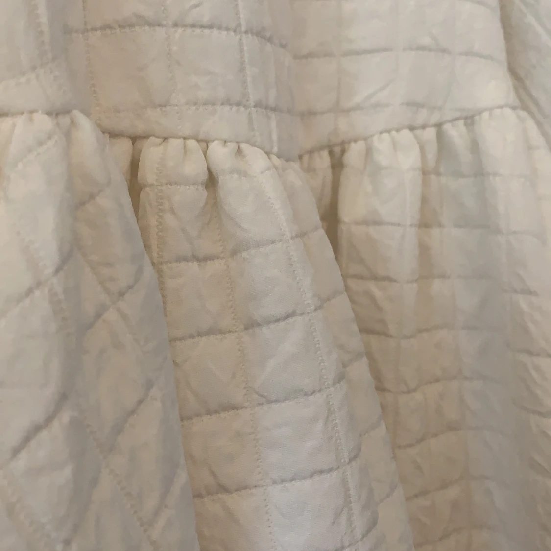 H&M Trend, cool kort klänning med volym! - 91