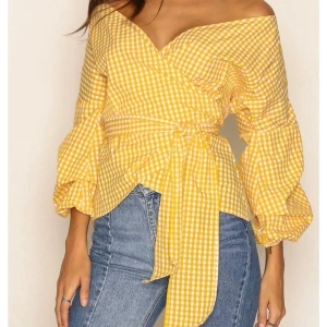 Nelly trend blus 34 - Nelly trend blus storlek 34 aldrig använd 