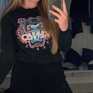 Kenzo tröja  - Äkta kenzo tröja som inte används längre🥺 250kr inkl frakt💗 kan för tillfället endast ta betalt via paypal då min swish strular💗