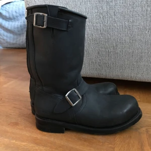  - Som nya använda vid Max 5 tillfällen  Primeboots svarta storlek 40