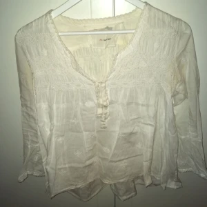  - Vit blus från odd molly, köpt på mathilde i Stockholm