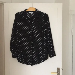  - Köparen står för frakt. Storlek 36-38. 