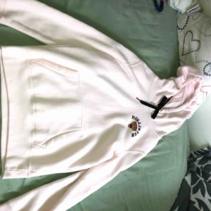  - Fin hollister hoodie storlek s Knappt använd 