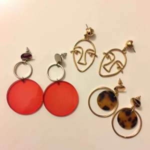  - Fina örhängen 50kr/styck. Fri frakt!! :)