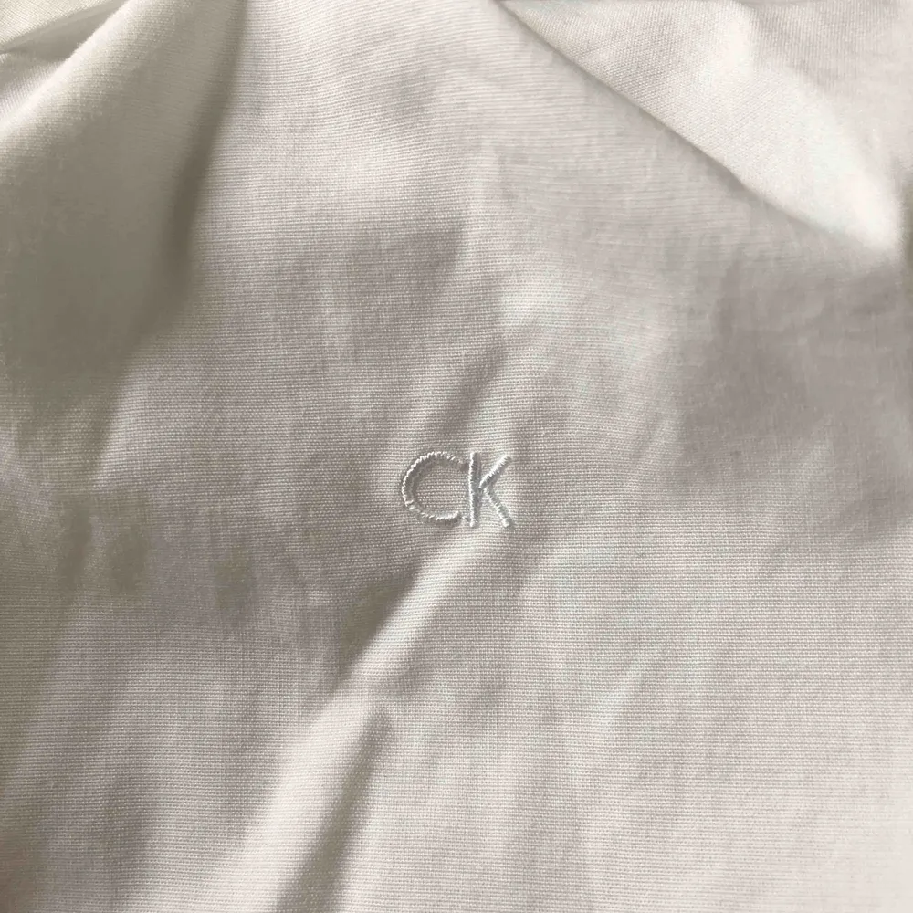 Calvin Klein skjorta, för stor för mig. Luftig L / XL. Skjortor.