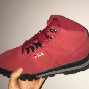  - Aldrig använda, kommer i kartongen. :)  