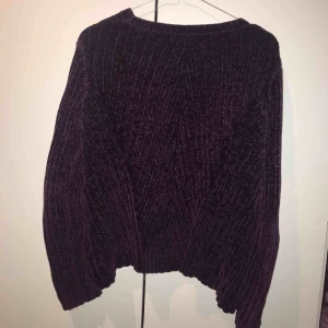  - Mjuk och gosig tröja ifrån Ginatricot. Väl använd men det ör inte min stil längre. Pris kan diskuteras.
