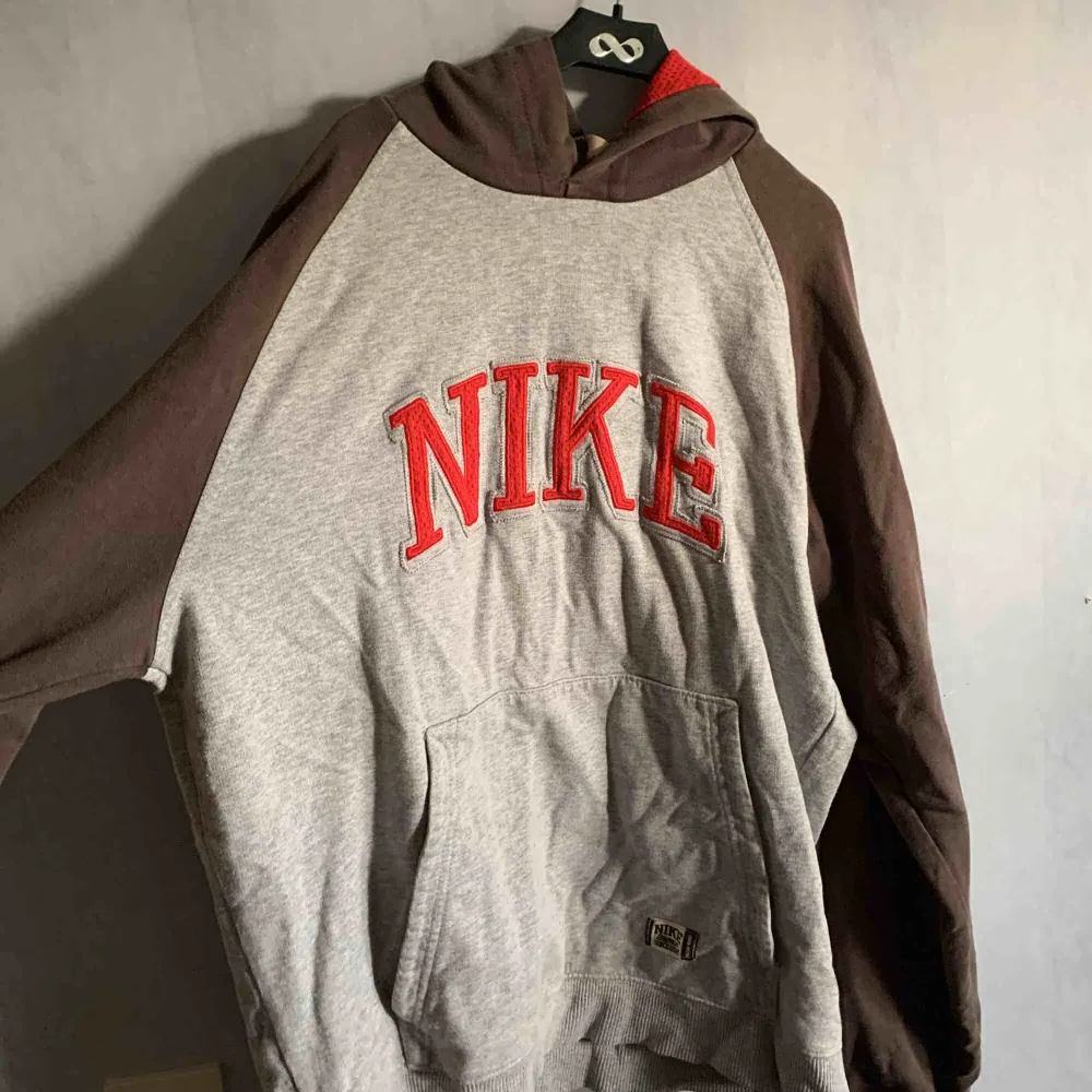 Vintage Nike hoodie. Hoodies.