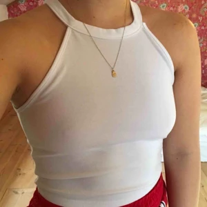  - Vitt basic linne från Zara