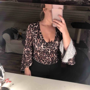  - Fin topp från Gina tricot