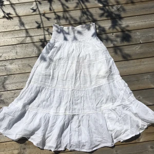 Skön kjol - Jätte fin kjol, somrig med mönster