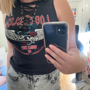 Cool tröja - Cool tröja med knytning från h&m i storlek S. Knappt använd, bra skick⛵️