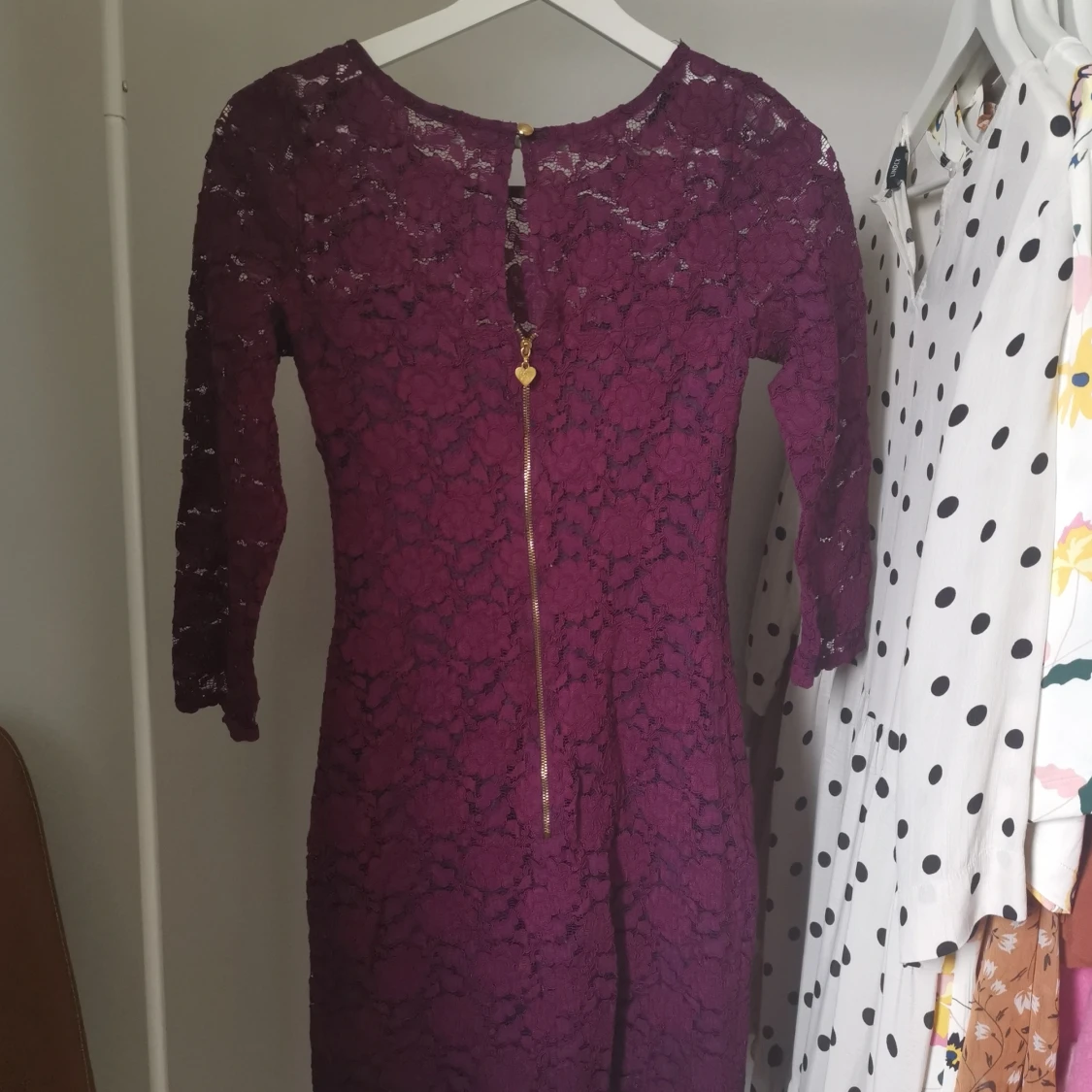 Spetsklänning av Pernilla Wahlgren