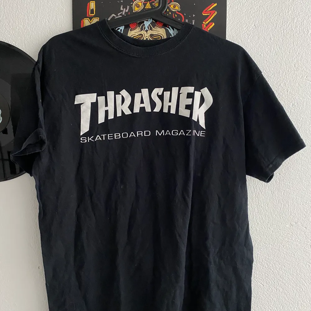 En svart trasher t-shirt. Knappt använd😆 frakt-60kr. T-shirts.