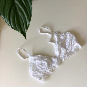 Spets bh - Gullig spets bh som aldrig blivit använd, storlek S. Kan fraktas för 40kr