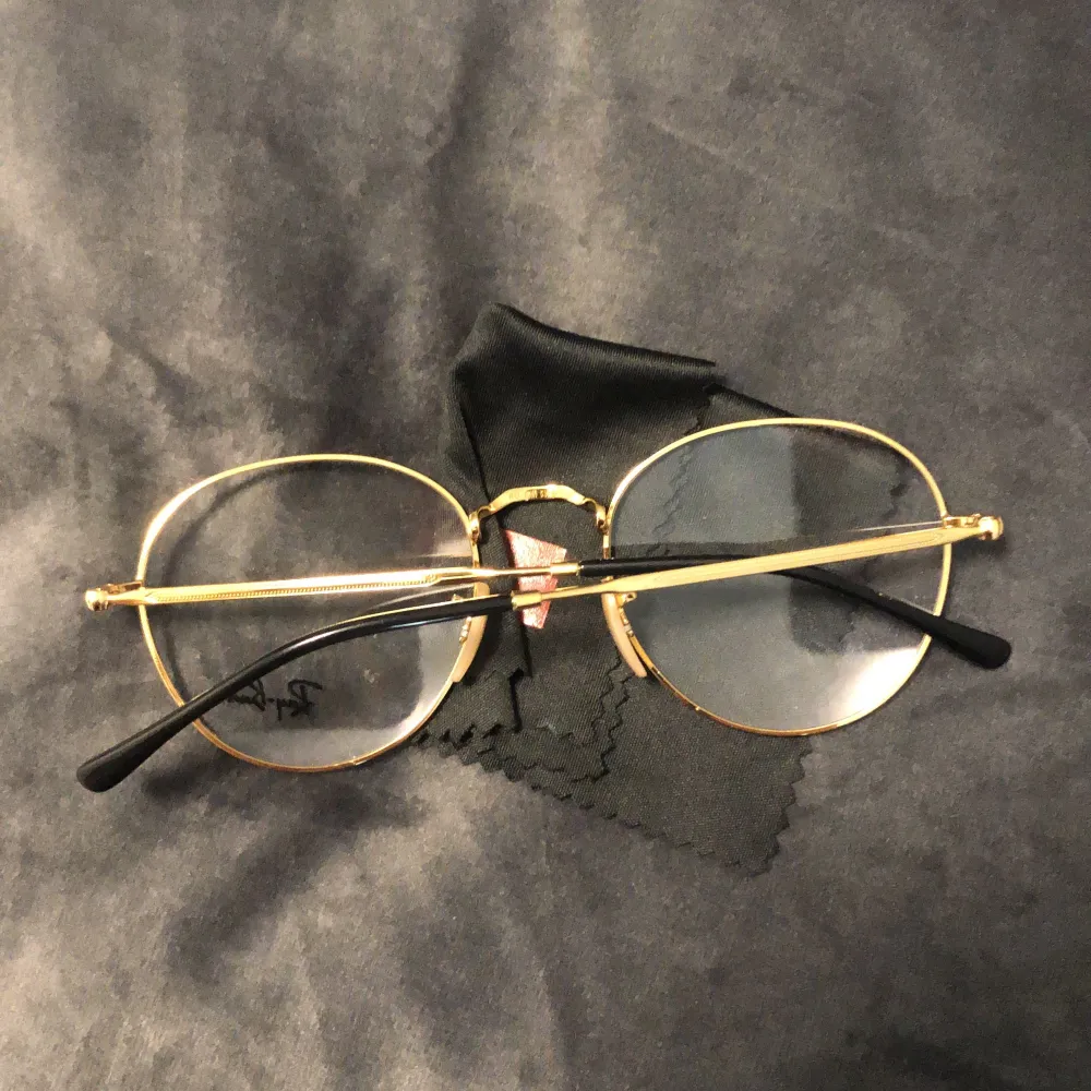 Rayban glasses, neutral lenses, little round shape. Shipping included . Accessoarer.
