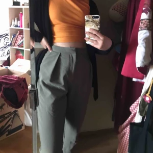  - Söta pastell-ish gröna byxor från Gina:)) Köpare står för frakt!!