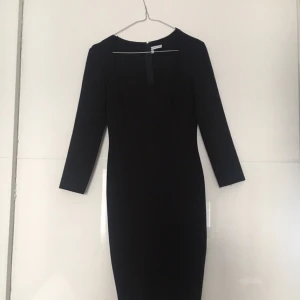  - other stories bodycon klänning i storlek 34. som ny, knappt använd. 