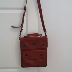  - Sjukt snygg läderväska i fint skick! 