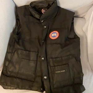 Canada goose väst - 2015 model stolek xs/p 