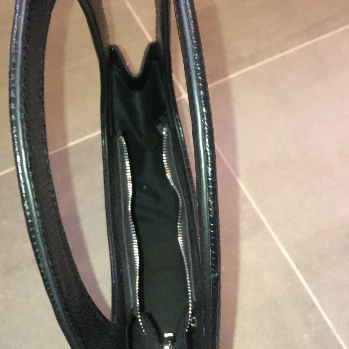 Svart väska - 90