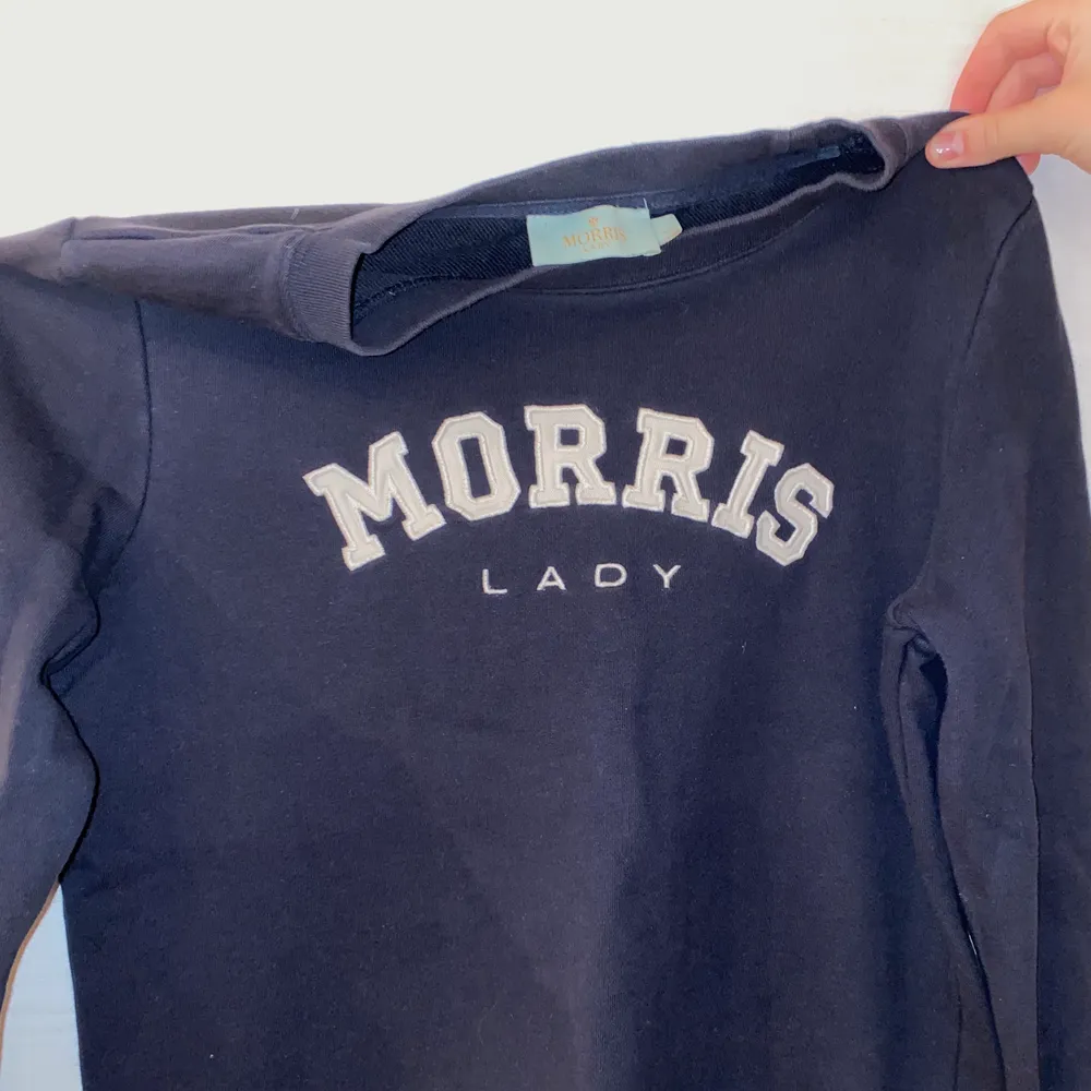 En Morris tröja i fint skick, säljer pågrund av att den inte kommer till användning.. Tröjor & Koftor.