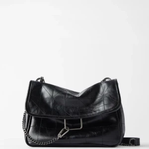 Väska Zara - Svart väska från Zara, använd fåtal gånger så som ny