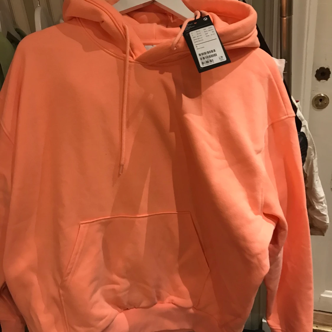 Oanvänd Hoodie i Peach - 90