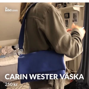 Carin Wester väska - Från Carin Wester 🌸 Har två band, ett kortare och ett längre!  💸 Alla betalningar sker här via Tise.  🤍 sparsamt använd & i fint skick.                                      ❣️pris kan diskuteras 