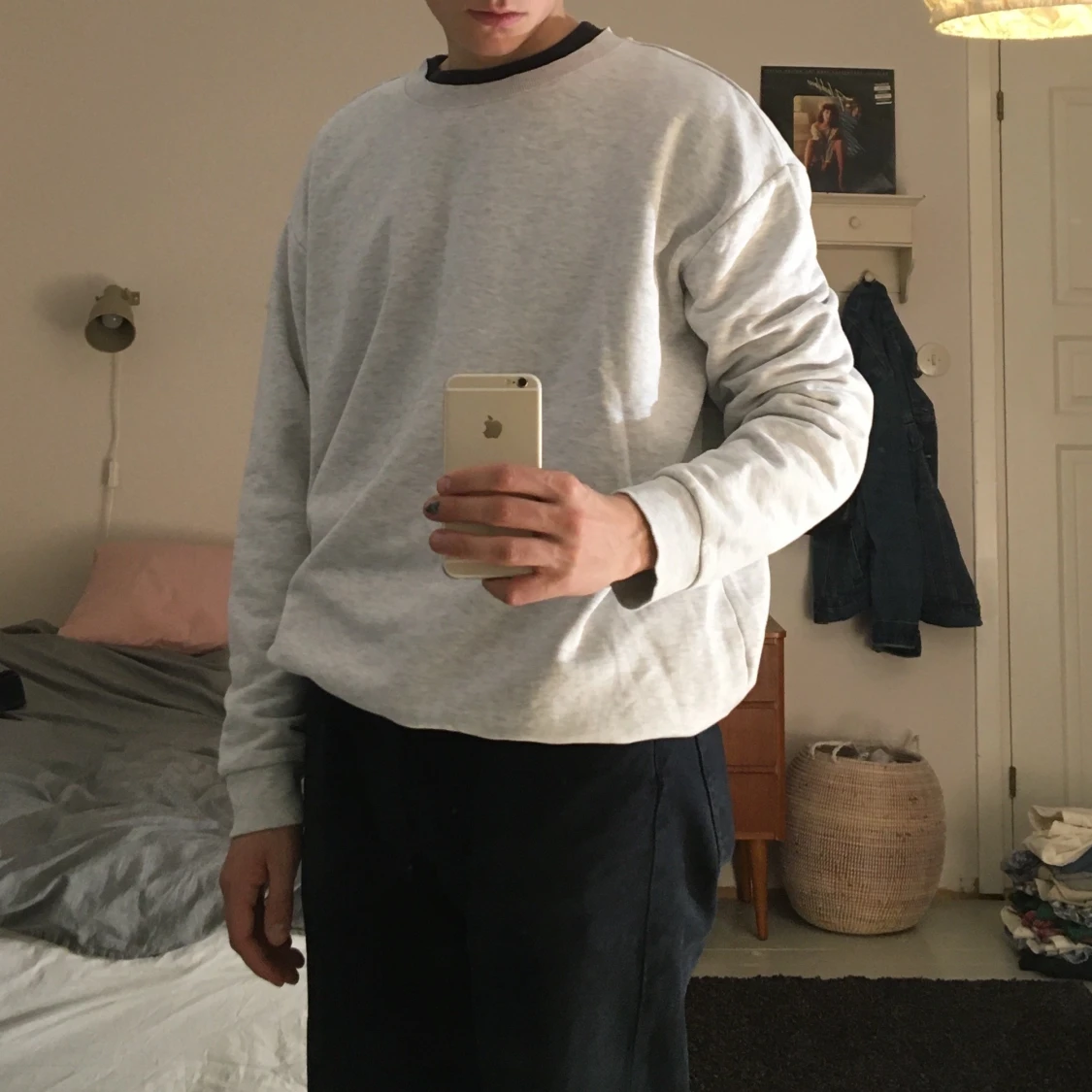 Grå sweatshirt