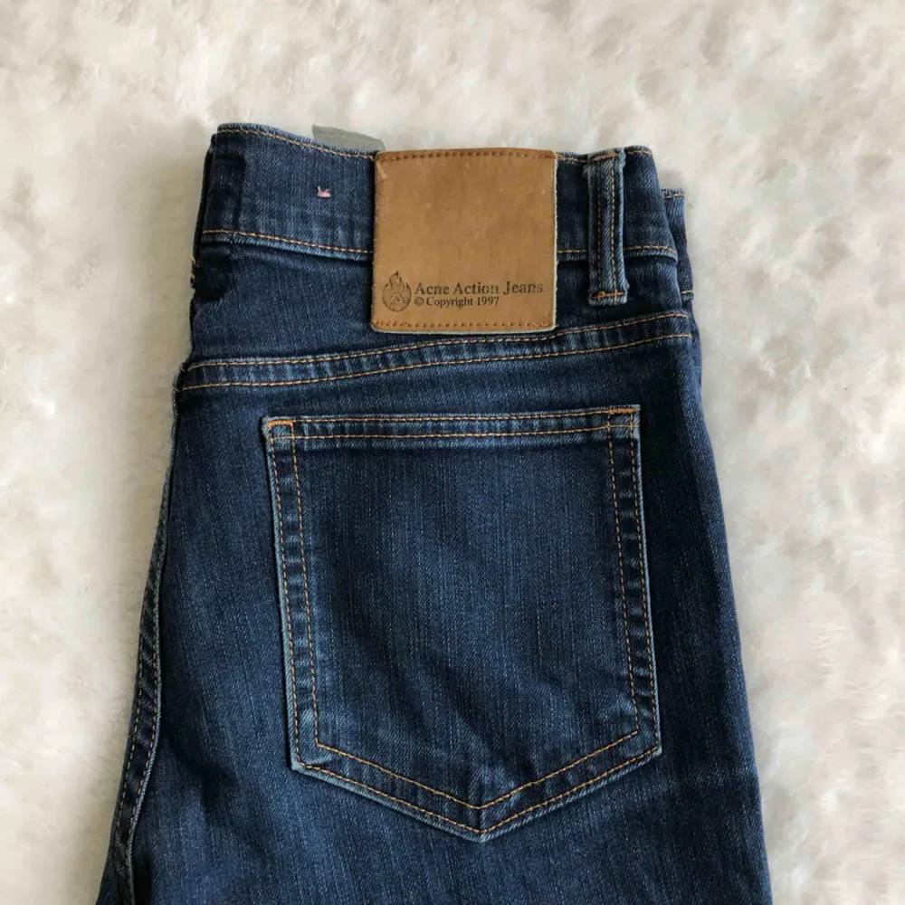 Jeans från Acne i superbra skick! Storlek 29/34! Rätt tight modell men inte skinny!. Jeans & Byxor.