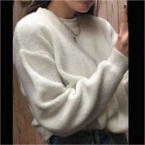  - Supersjuk stickad vit tröja från Chiquelle!