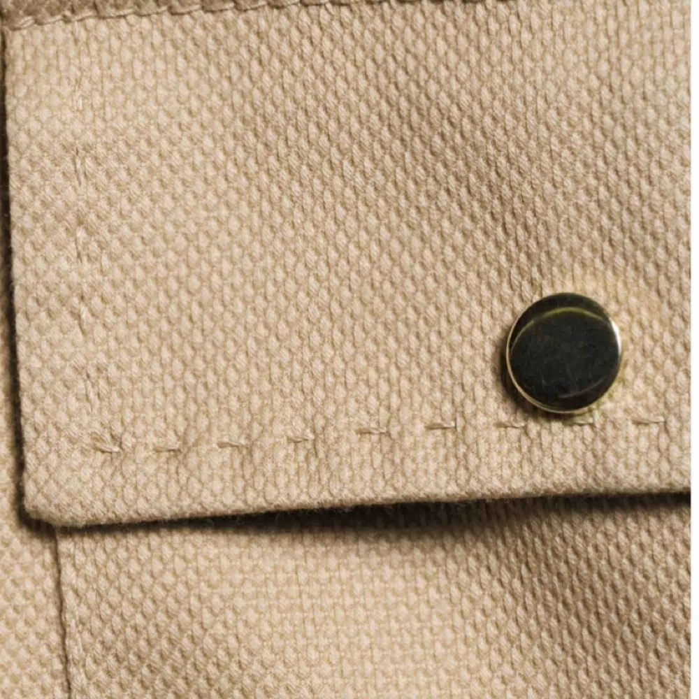 Leisure blouse från Escada som aldrig är använd och gjord i ull Original pris 6000kr. Jackor.