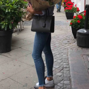  - Knappt använda jeans från bikbok. Frakt tillkommer :) 