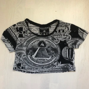 Ascool topp från Killstar - Superfin crop top från Killstar med dollarsedelmönster! Superfint skick!
