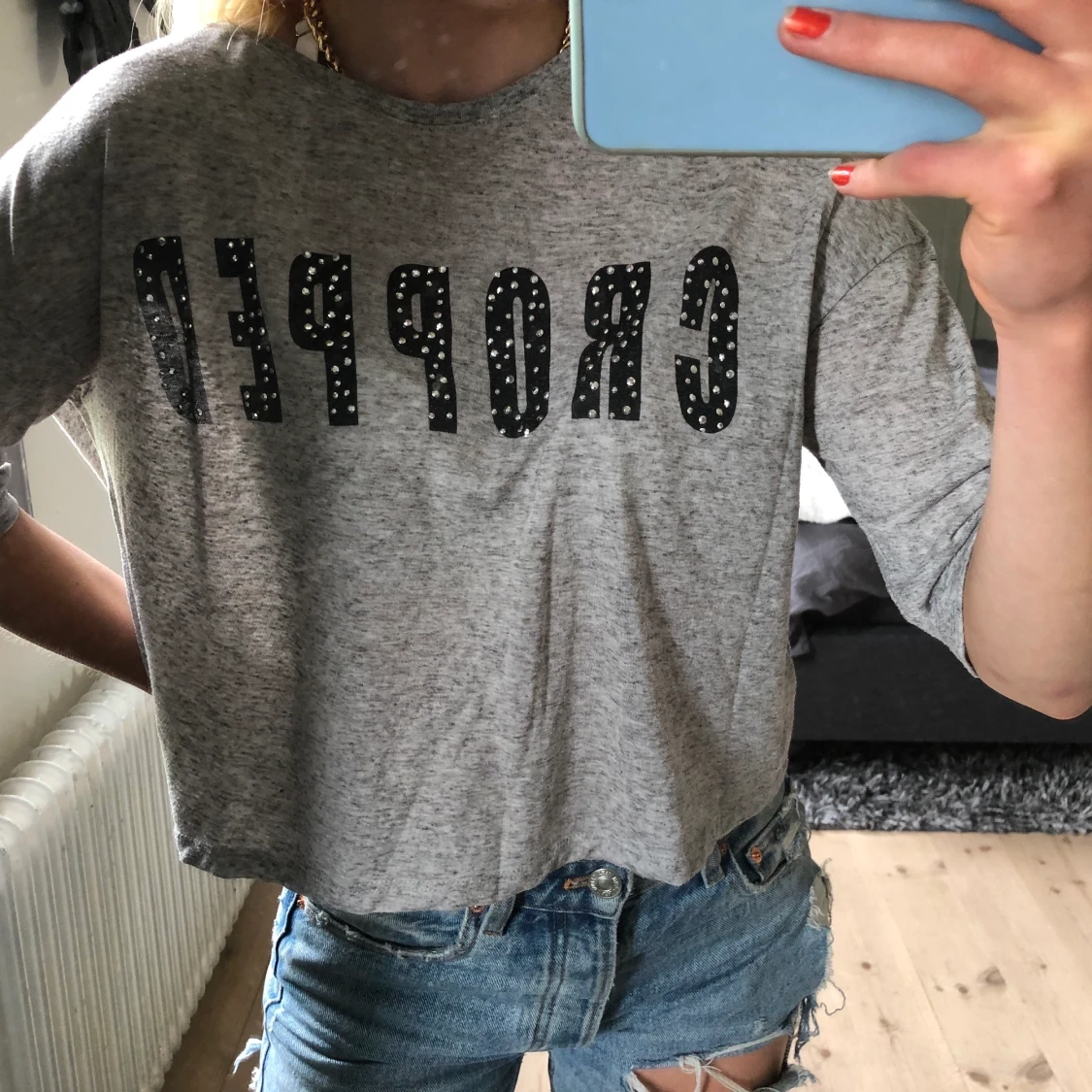 Grå croppad topp m tryck - 90