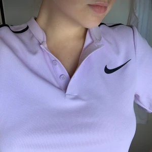 Nike piké  - Endast testad! Supercool och unik äkta niketröja.