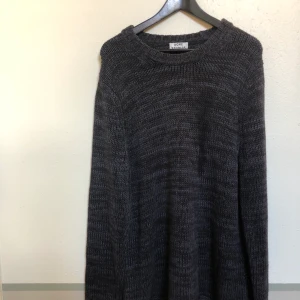 Acne Tygtröja ”Helsinki Mouline Ss13” Strlk M. - En Acne tygtröja från Ss13 i perfekt skick, storlek M.  Knappt använd. 