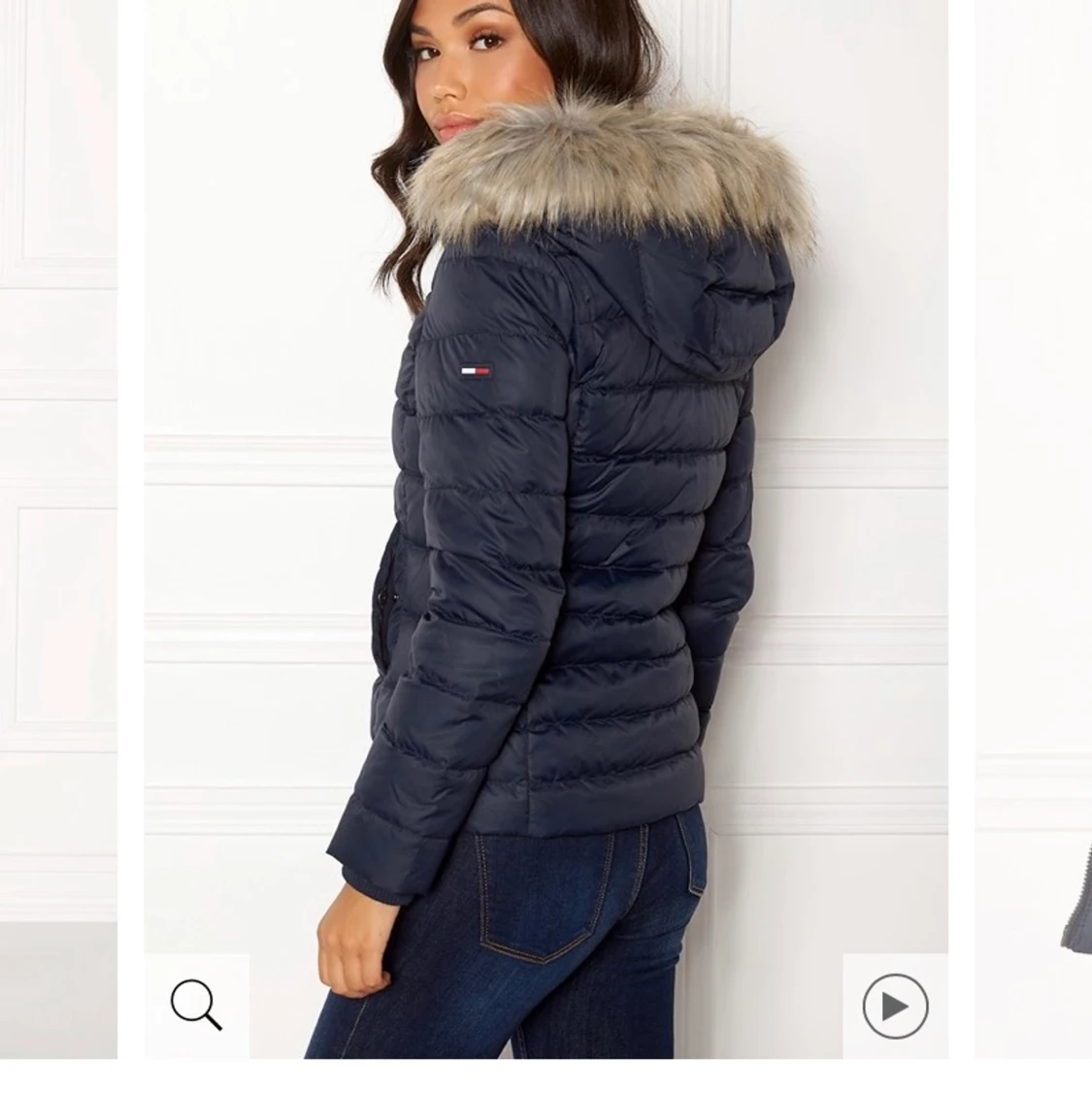 Marinblå Tommy Hilfiger jacka 