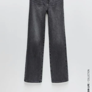 Zara jeans  - Hej, har dessa jeans i storlek 34 och undrar om de är någon som vill byta mot en 36-38? 