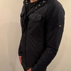 J.Lindeberg jacka  - J.Lindeberg jacka! Storlek M! Skick 9,5/10! Ny pris= 4000 kr! Säljs för 1499 kr!
