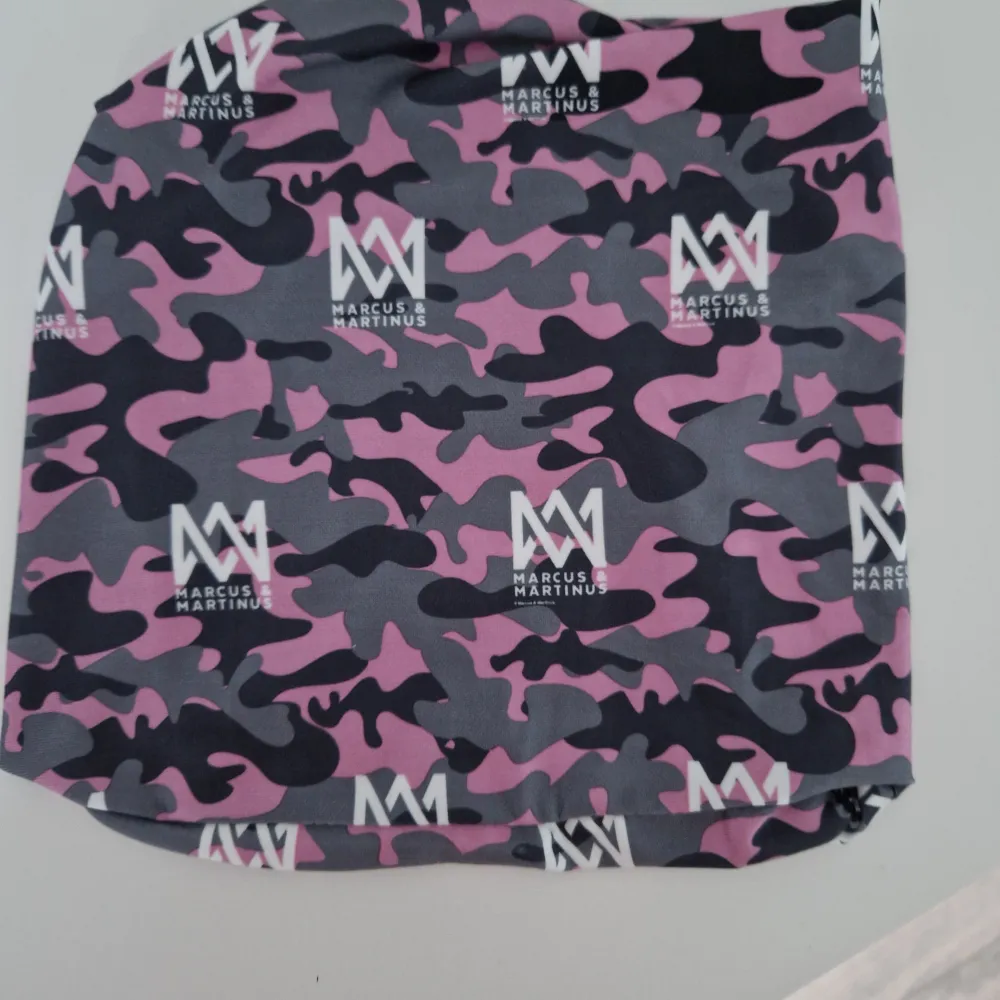 Officiell marcus och martinus merch från mmstore! Helt nytt! Book cover för A4! . Asusteet.