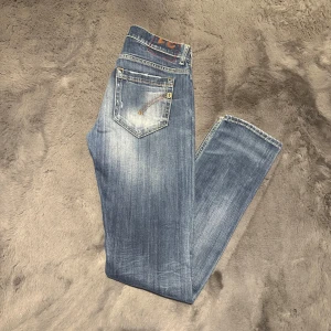 Dondup jeans  - Säljer nu ett par feta dondup jeans || Skick 9/10 || Storlek W31 || har du några frågor är det bara att höra av sig 👍