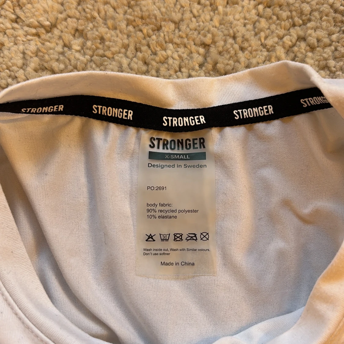 Vit ärmlös topp från Stronger - 2