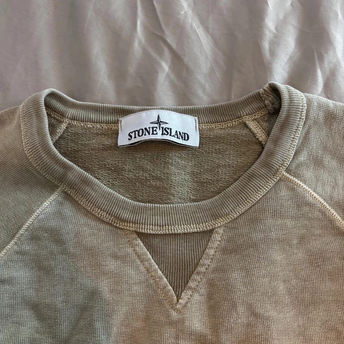 Beige tröja från Stone Island - 90