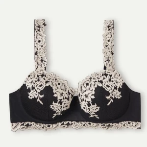 Intimissimi bh - Nästan helt ny intimissimi bh så fint skick! Skriv för fler bilder och frågor. Nypris 499kr